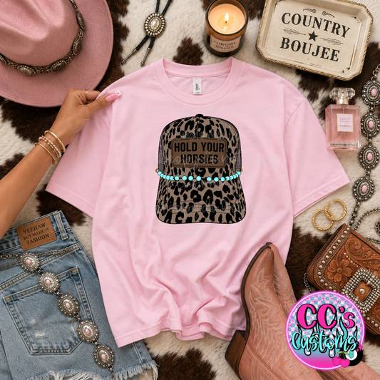 Hold your horsies tee🐴