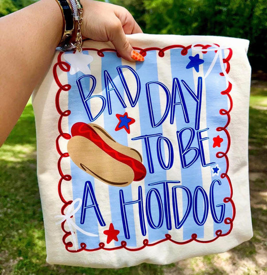 Bad day to be a hotdog tee 🌭